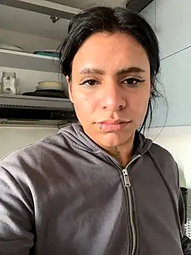 Sara Andradee online show from September 18, 2025, 3:48 pm