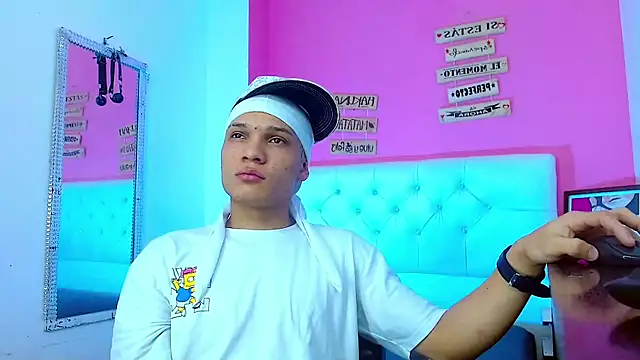 Snapshot of EL_VENEZOLANO_22CM chatting on October 26, 2025, 2:45 am EL VENEZOLANO 22CM online show from October 26, 2025, 2:45 am