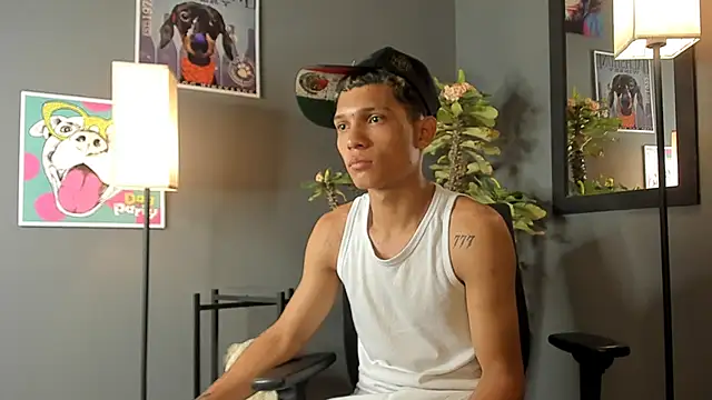 Snapshot of EL_VENEZOLANO_22CM chatting on February 12, 2026, 6:35 am EL VENEZOLANO 22CM online show from February 12, 2026, 6:35 am