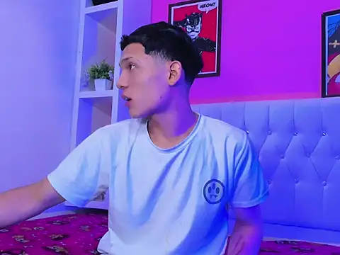 Snapshot of EL_VENEZOLANO_22CM chatting on September 17, 2025, 8:16 am EL VENEZOLANO 22CM online show from September 17, 2025, 8:16 am