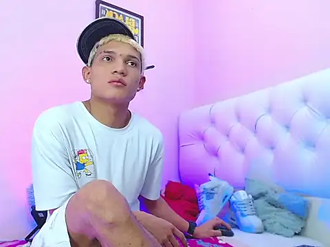 Snapshot of EL_VENEZOLANO_22CM chatting on November 13, 2025, 5:55 am EL VENEZOLANO 22CM online show from November 13, 2025, 5:55 am