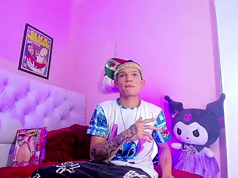 Snapshot of EL_VENEZOLANO_22CM chatting on December 22, 2025, 7:58 pm EL VENEZOLANO 22CM online show from December 22, 2025, 7:58 pm