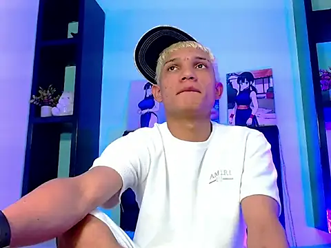 Snapshot of EL_VENEZOLANO_22CM chatting on October 23, 2025, 4:44 am EL VENEZOLANO 22CM online show from October 23, 2025, 4:44 am