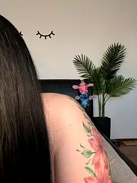 Snapshot of Andrestarr chatting on September 21, 2025, 3:39 pm Andrestarr online show from September 21, 2025, 3:39 pm