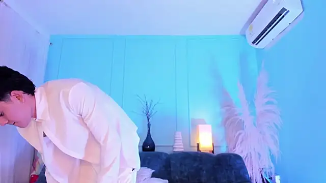 SandroVeyra online show from November 8, 2025, 3:21 am