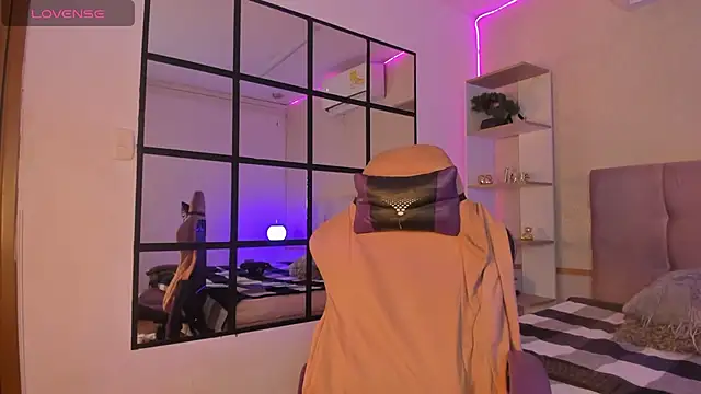 Snapshot of SandroVeyra chatting on October 8, 2025, 3:52 am SandroVeyra online show from October 8, 2025, 3:52 am