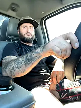 Snapshot of skip69xxx chatting on September 30, 2025, 9:43 pm skip69xxx online show from September 30, 2025, 9:43 pm