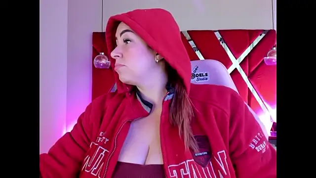 Snapshot of alexiaystive3 chatting on September 30, 2025, 4:02 pm alexiaystive3 online show from September 30, 2025, 4:02 pm