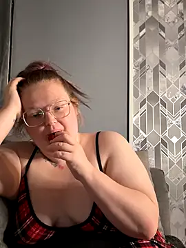 Snapshot of AmberBliss-X chatting on October 15, 2025, 7:44 pm AmberBliss-X online show from October 15, 2025, 7:44 pm