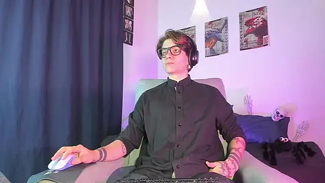 Jerry Cole online show from October 22, 2025, 1:27 am