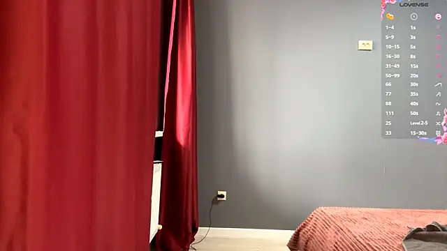 SylviaDelacruz online show from September 19, 2025, 8:18 am