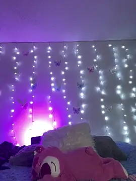 Snapshot of Daliila_11 chatting on October 25, 2025, 2:33 am Daliila 11 online show from October 25, 2025, 2:33 am