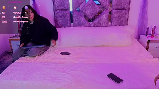 Snapshot of danilu_and_eva21 chatting on October 3, 2025, 8:43 pm danilu and eva21 online show from October 3, 2025, 8:43 pm