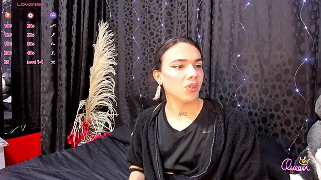 Snapshot of Almaazz chatting on June 15, 2026, 4:12 am Almaazz online show from June 15, 2026, 4:12 am