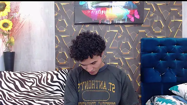 Snapshot of fire_drako_ chatting on September 25, 2025, 4:07 am fire drako  online show from September 25, 2025, 4:07 am