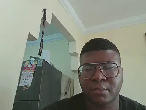 Elsuave28 online show from May 3, 2026, 7:17 pm
