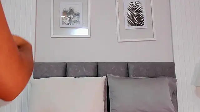 cherry skinny  online show from February 8, 2026, 3:37 am