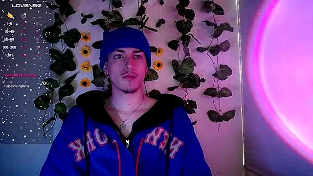Johan parker222 online show from September 22, 2025, 8:26 pm