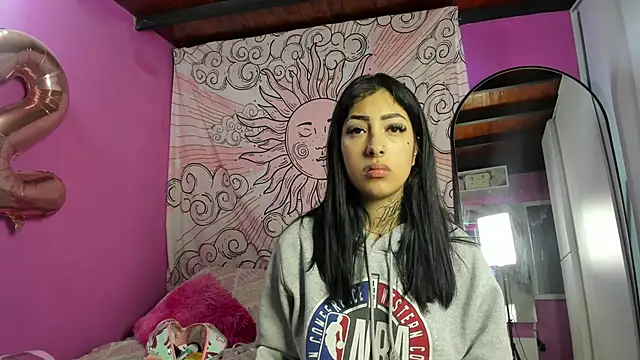 Missmoonstar online show from September 17, 2025, 8:00 pm