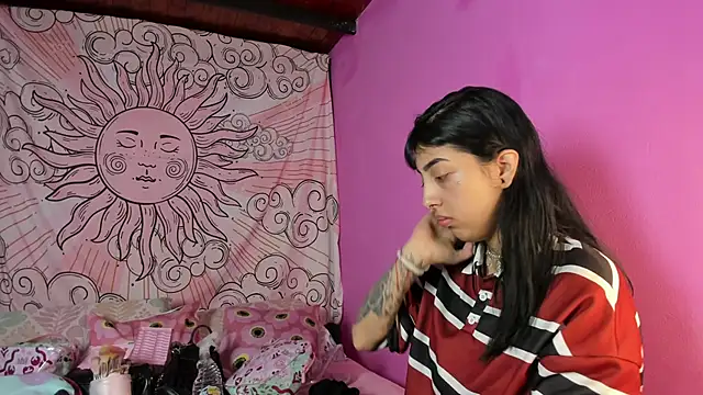 Missmoonstar online show from September 24, 2025, 6:25 pm