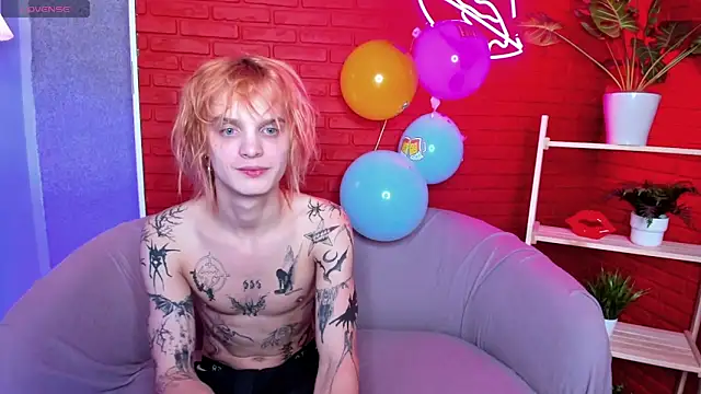 Snapshot of ArchiehalI chatting on September 29, 2025, 8:36 pm ArchiehalI online show from September 29, 2025, 8:36 pm