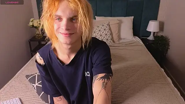 Snapshot of ArchiehalI chatting on October 10, 2025, 8:31 pm ArchiehalI online show from October 10, 2025, 8:31 pm