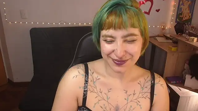 Snapshot of Miacatsito3 chatting on July 11, 2026, 4:07 pm Miacatsito3 online show from July 11, 2026, 4:07 pm