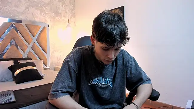 kraven lust online show from February 18, 2026, 3:04 am