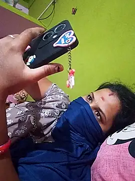 Snapshot of TAMI_KAYAL chatting on October 2, 2025, 10:40 am TAMI KAYAL online show from October 2, 2025, 10:40 am