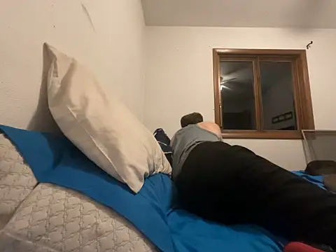 Snapshot of Adam_Phoenix chatting on October 7, 2025, 4:24 am Adam Phoenix online show from October 7, 2025, 4:24 am