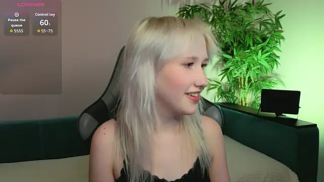 evlica online show from February 22, 2026, 2:19 pm