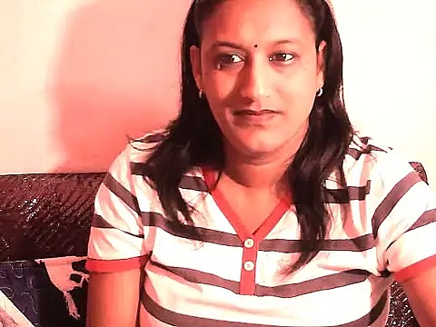 Snapshot of Indiansexyboobs18 chatting on October 16, 2025, 5:54 pm Indiansexyboobs18 online show from October 16, 2025, 5:54 pm