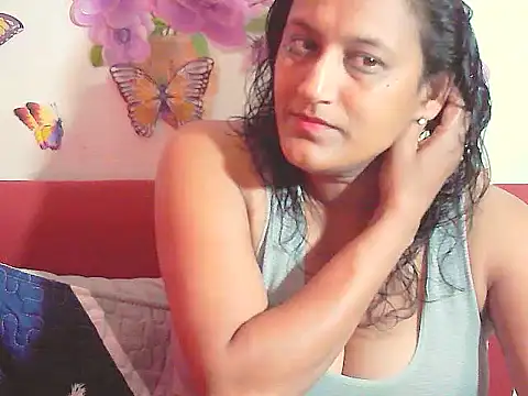 Snapshot of Indiansexyboobs18 chatting on September 23, 2025, 8:54 am Indiansexyboobs18 online show from September 23, 2025, 8:54 am