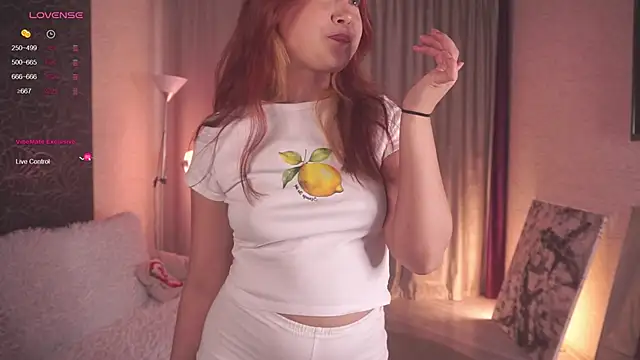 Snapshot of Frences_Eyes chatting on October 2, 2025, 1:14 pm Frences Eyes online show from October 2, 2025, 1:14 pm