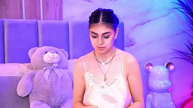 Snapshot of ZaraCapri chatting on November 2, 2025, 8:19 am ZaraCapri online show from November 2, 2025, 8:19 am