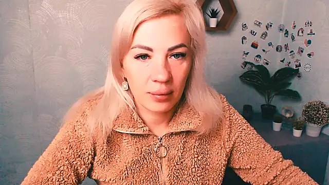 Snapshot of EmmaCat_ chatting on September 27, 2025, 4:29 am EmmaCat online show from September 27, 2025, 4:29 am