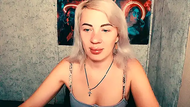 Snapshot of EmmaCat_ chatting on October 22, 2025, 5:29 am EmmaCat online show from October 22, 2025, 5:29 am