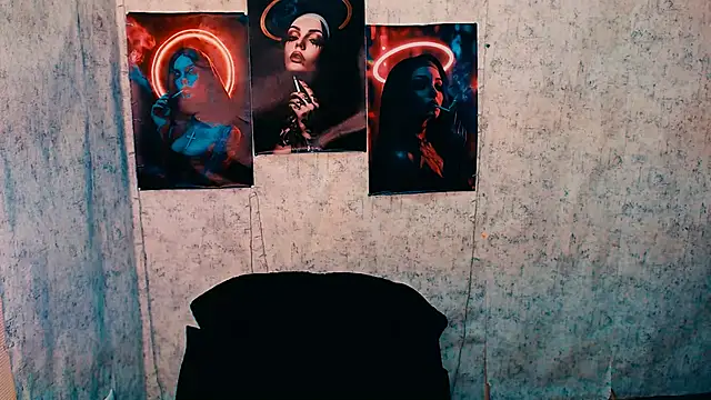 Snapshot of EmmaCat_ chatting on October 21, 2025, 4:01 am EmmaCat online show from October 21, 2025, 4:01 am