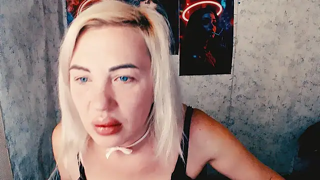 Snapshot of EmmaCat_ chatting on October 29, 2025, 5:50 am EmmaCat online show from October 29, 2025, 5:50 am