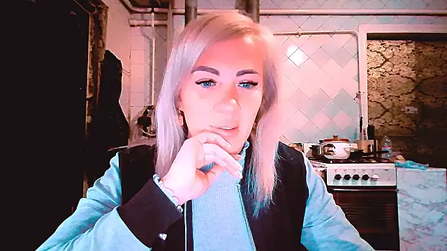 Snapshot of EmmaCat_ chatting on September 26, 2025, 8:32 am EmmaCat online show from September 26, 2025, 8:32 am