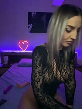 Snapshot of adelabby9 chatting on September 19, 2025, 6:23 pm adelabby9 online show from September 19, 2025, 6:23 pm