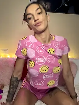 Snapshot of adelabby9 chatting on September 20, 2025, 4:23 pm adelabby9 online show from September 20, 2025, 4:23 pm