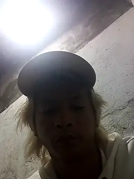 ainularbasoni online show from October 3, 2025, 3:46 pm