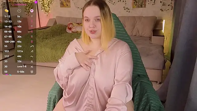 Snapshot of Aki_nohana chatting on October 25, 2025, 5:24 pm Aki nohana online show from October 25, 2025, 5:24 pm