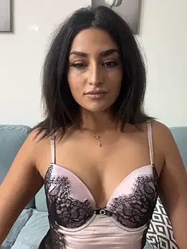 Snapshot of Mia_spicyy chatting on October 12, 2025, 8:37 am Mia spicyy online show from October 12, 2025, 8:37 am