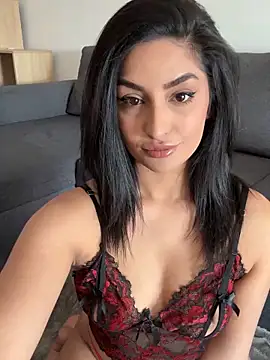 Mia spicyy online show from April 30, 2026, 8:43 am