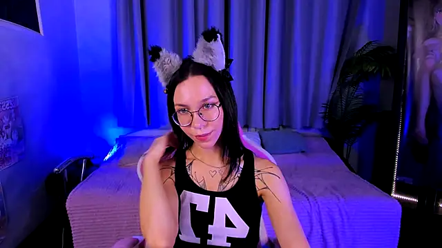 -LisaBliss online show from September 17, 2025, 8:44 pm