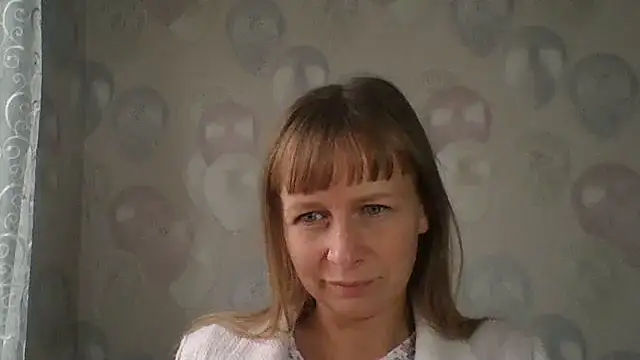 Nivorae online show from September 18, 2025, 7:44 am