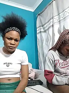 BlondieBitch online show from November 5, 2025, 6:00 pm