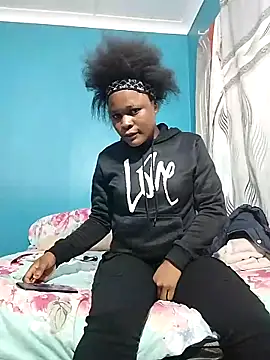 BlondieBitch online show from November 17, 2025, 3:38 pm